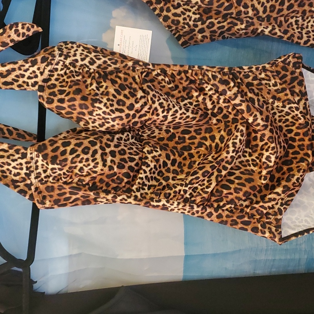 Ruby Ribbon 🎀 Size 8 Riviera Swimsuit - Picture 5 of 5